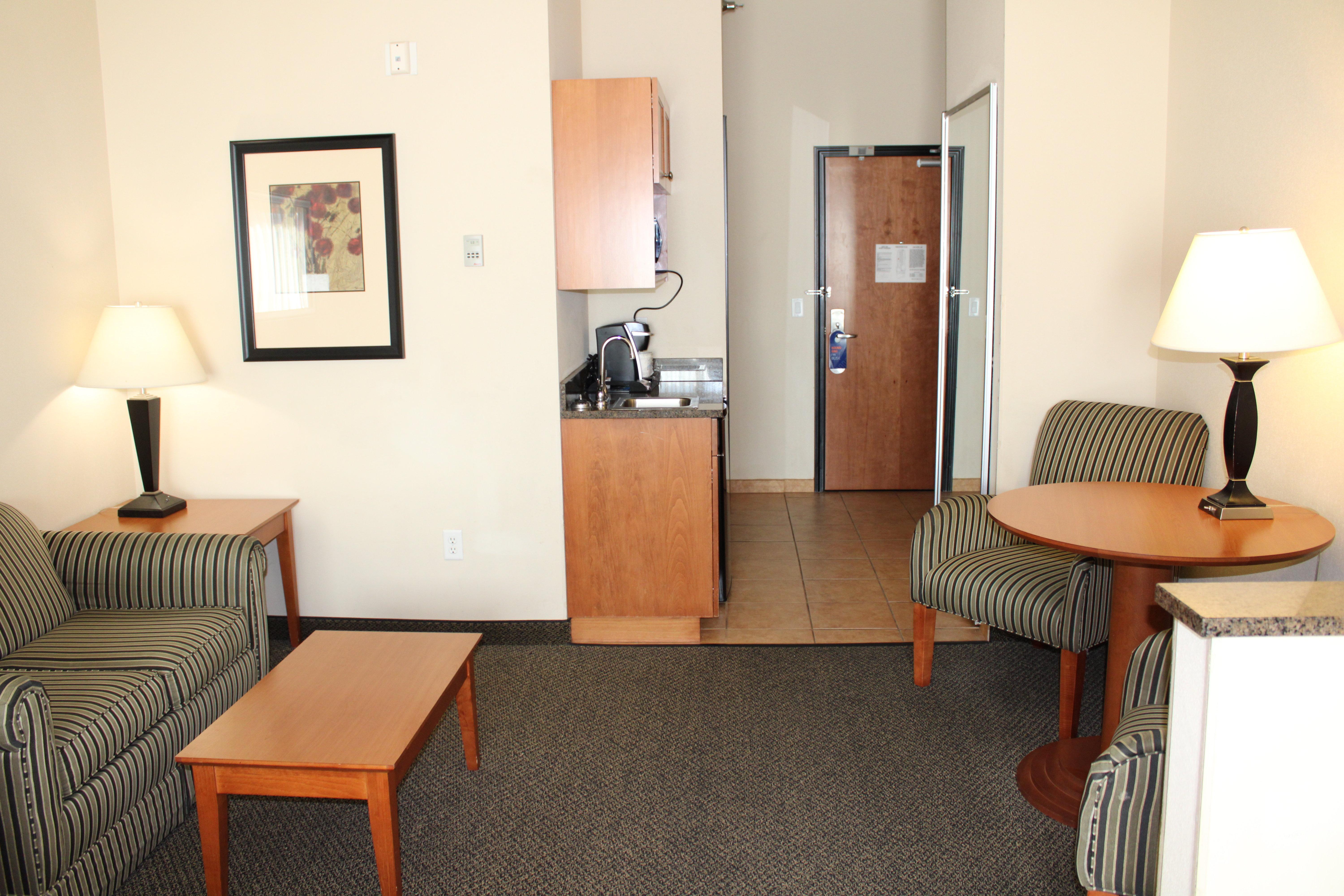 Holiday Inn Express Hotel Vernal By Ihg Exterior photo