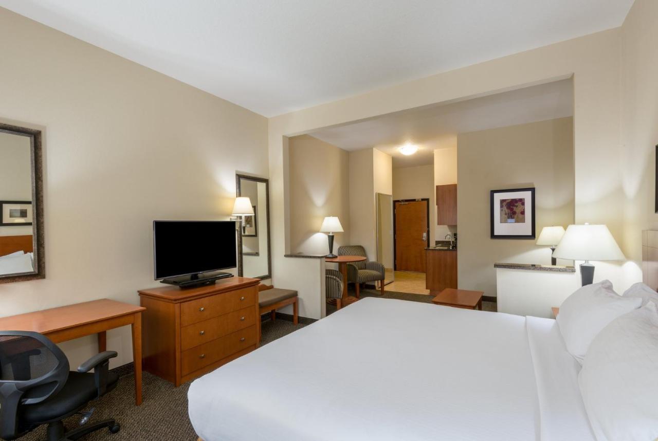 Holiday Inn Express Hotel Vernal By Ihg Exterior photo